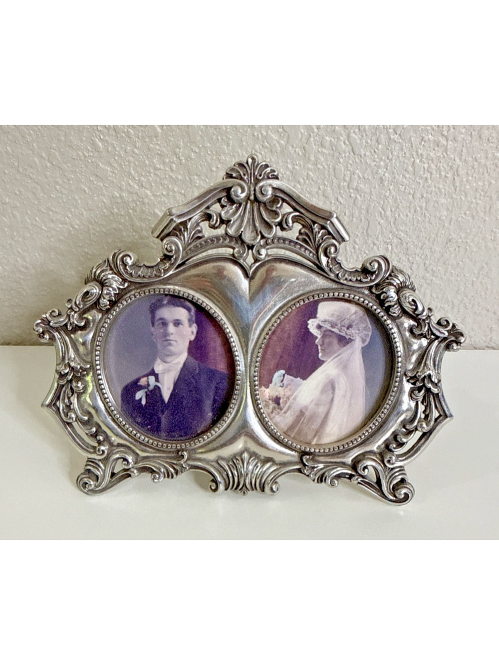 BRIGHTON Victorian Romance Silver Plated Double Oval Picture Frame Ornate